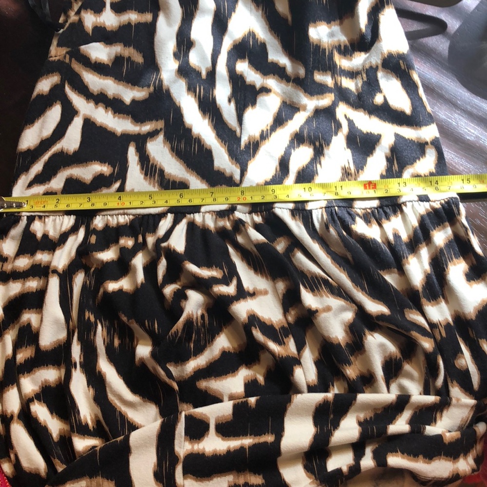 Ann Taylor dress with cutouts on the back = sexy! - Picture 4 of 8